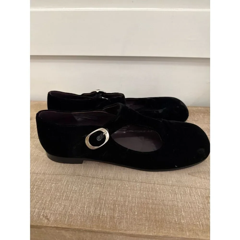 Tory Burch Violet T Strap Shoe in Velvet Black